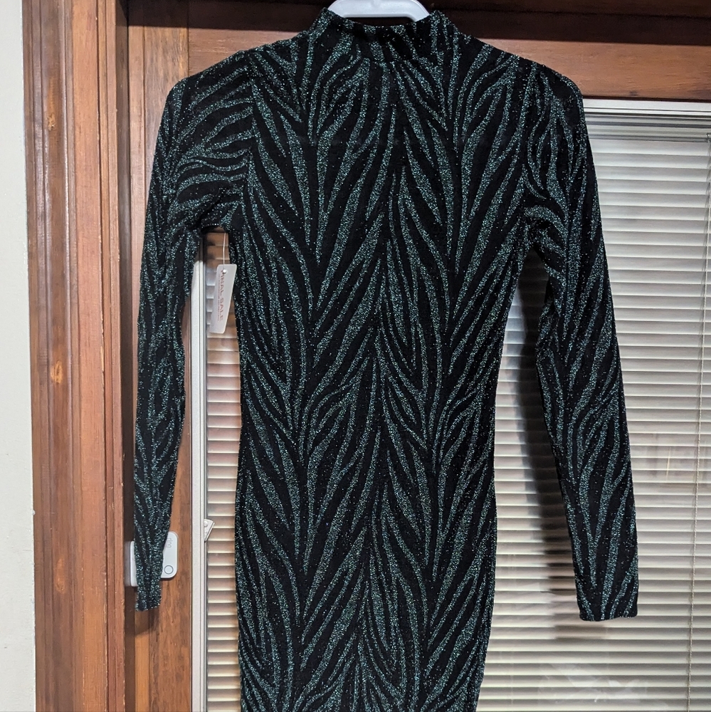 Black and Green Long Sleeve Cocktail Dress